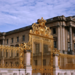 Fachada do Palácio de Versalhes, perto de Paris