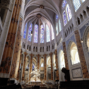 Detalhes Internos da Catedral de Chartres